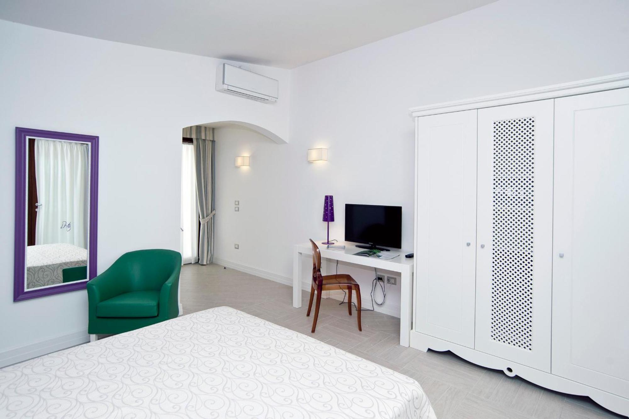 Hotel Residence Il Porto มัตตีนาตา ภายนอก รูปภาพ